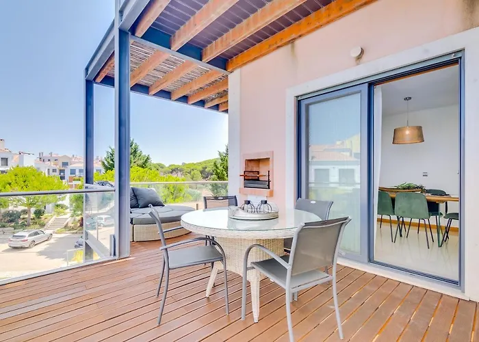 Vale Do Lobo, \'Golf By The Pool\' 2 Bedroom Apartment
